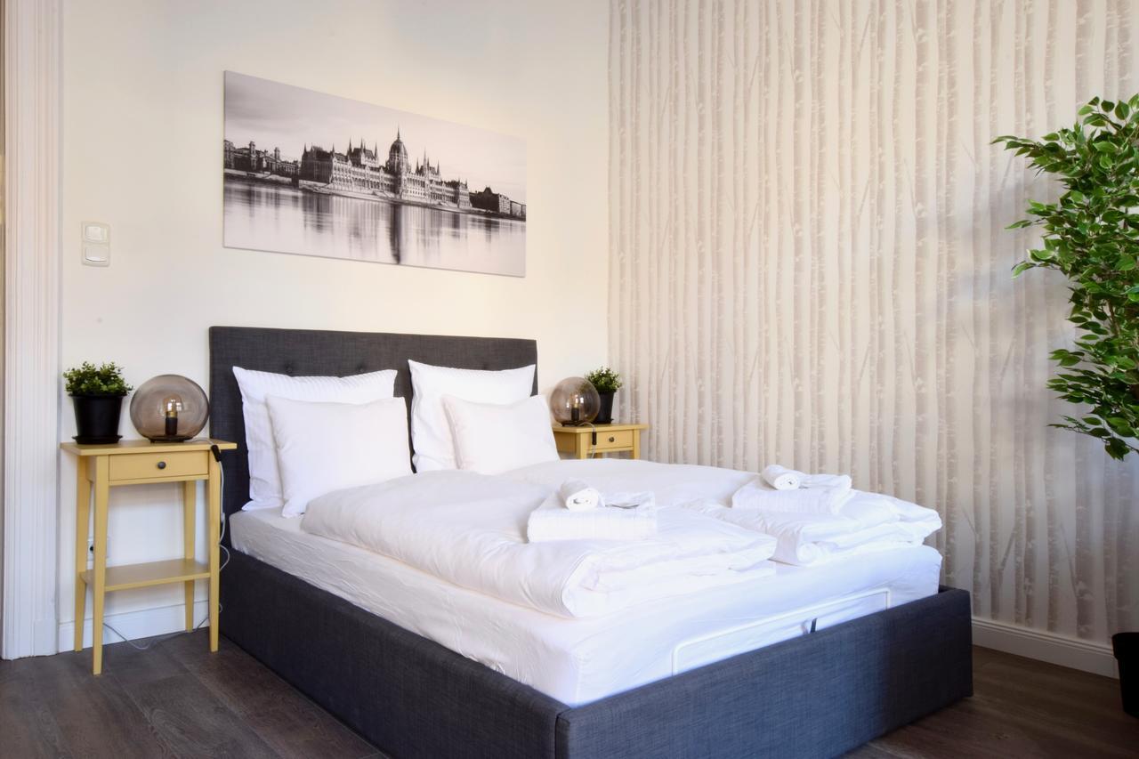 Standard Apartment By Hi5 - Dessewffy 39 Budapest Bagian luar foto
