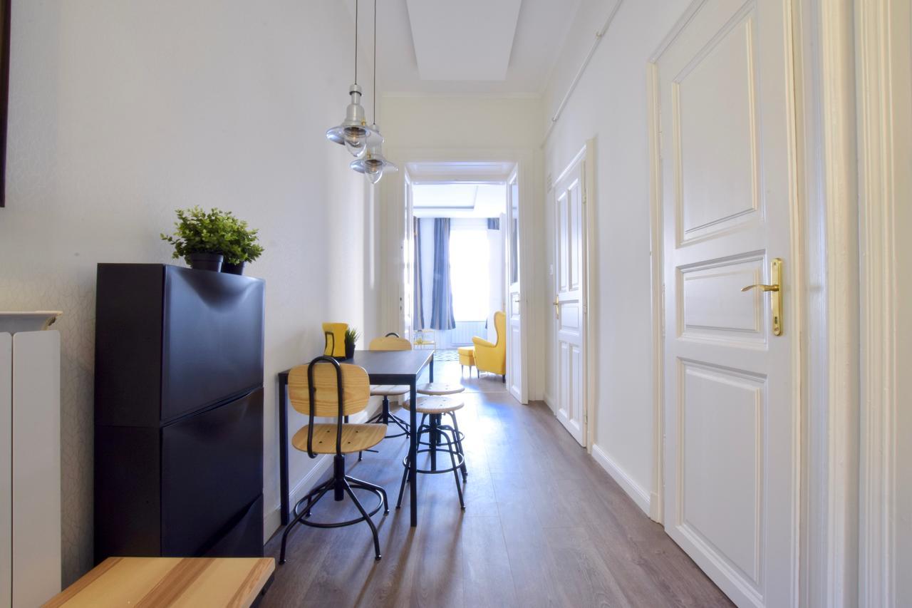 Standard Apartment By Hi5 - Dessewffy 39 Budapest Bagian luar foto