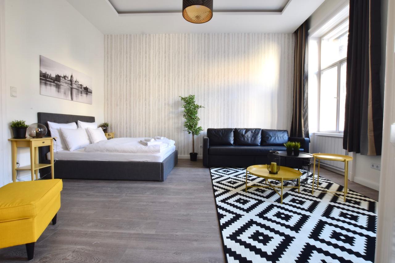 Standard Apartment By Hi5 - Dessewffy 39 Budapest Bagian luar foto